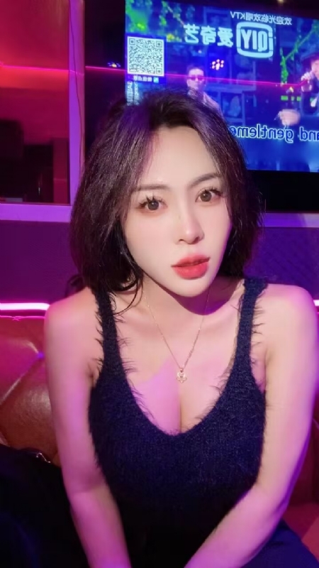 素素可月的第一张照片--贵州交友中心